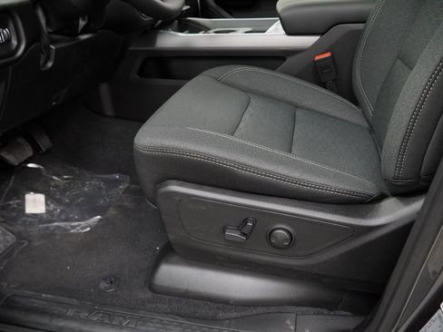 New 2026 RAM 1500 4x4 Crew Cab image 27