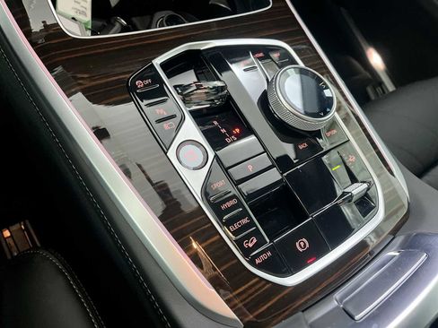 Used 2026 BMW X5 xDrive50e w/ Executive Package image 22