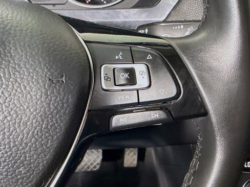 Used 2020 Volkswagen Tiguan SE FWD image 15