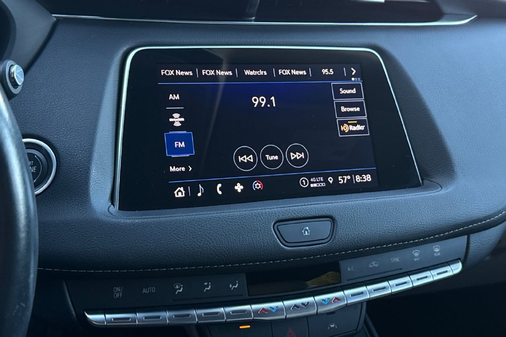 Used 2022 Cadillac XT4 Luxury w/ Driver Awareness Package FWD image 21