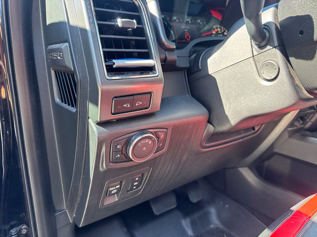 Used 2018 Ford F150 Lariat w/ Equipment Group 502A Luxury AWD/4WD image 12