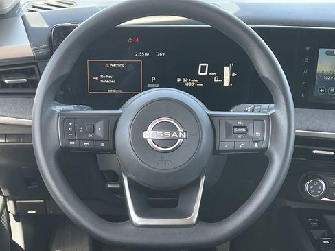 Used 2025 Nissan Kicks SV FWD image 21