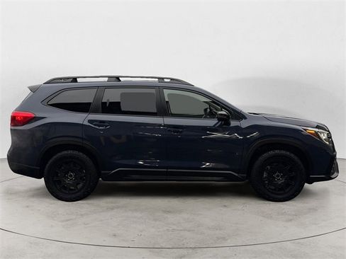 Used 2023 Subaru Ascent Onyx Edition image 6