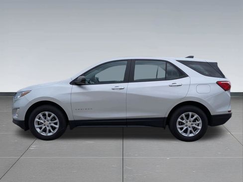 Used 2021 Chevrolet Equinox LS AWD/4WD image 3