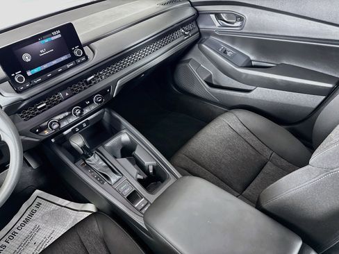 Certified 2024 Honda Accord EX image 27