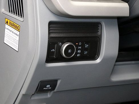 New 2025 Ford F550 4x4 Supercab Super Duty image 24