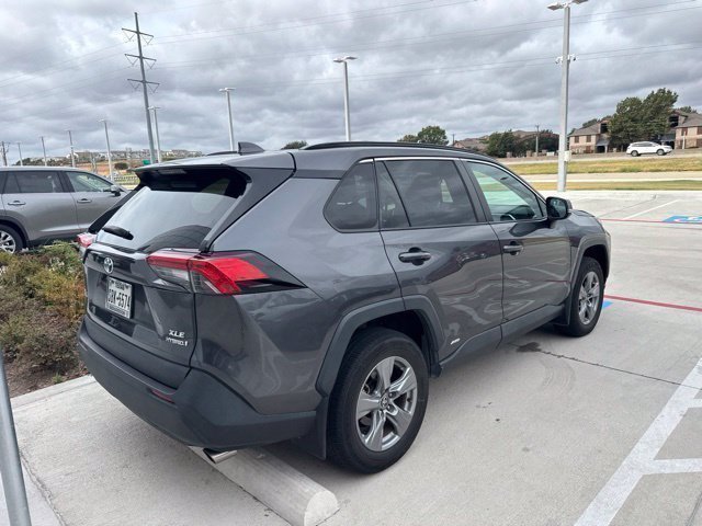 Used 2022 Toyota RAV4 XLE w/ Convenience Package AWD/4WD image 6
