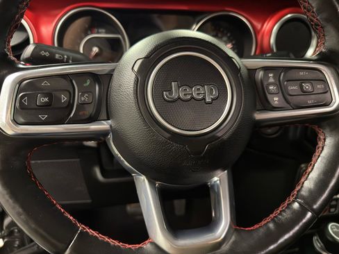 Used 2021 Jeep Gladiator Rubicon AWD/4WD image 18