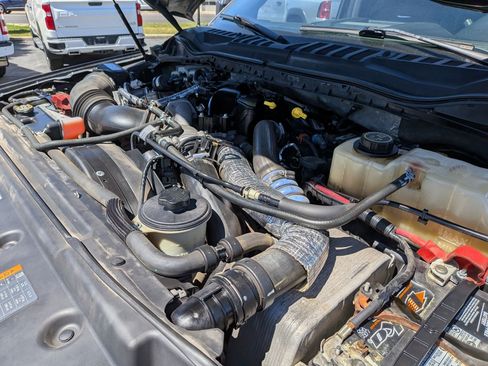 Used 2018 Ford F350 Platinum w/ Platinum Ultimate Package AWD/4WD image 34