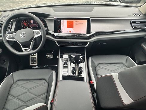 New 2026 Volkswagen Atlas Peak Edition AWD/4WD image 10