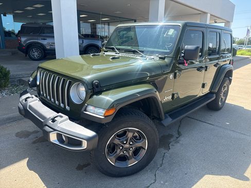 Used 2021 Jeep Wrangler Unlimited Sahara AWD/4WD image 2