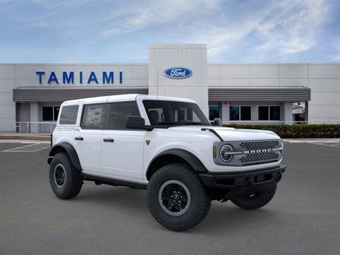 New 2026 Ford Bronco Badlands w/ Sasquatch Package AWD/4WD image 7