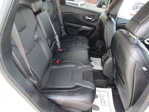 Used 2022 Jeep Cherokee Latitude Lux image 17