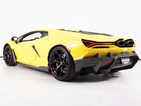 Used 2025 Lamborghini Revuelto AWD/4WD image 18