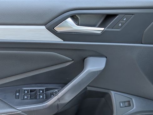 Used 2025 Volkswagen Jetta S image 15