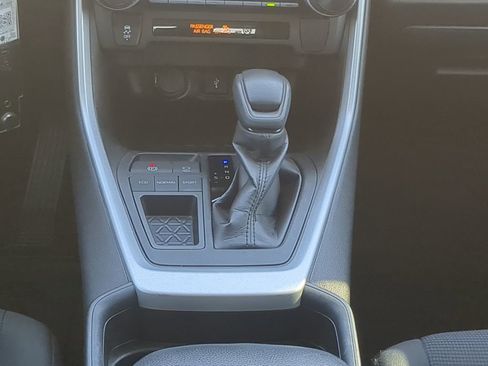 Used 2020 Toyota RAV4 LE image 25