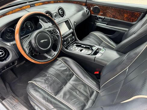 Used 2014 Jaguar XJ L Portfolio RWD image 14