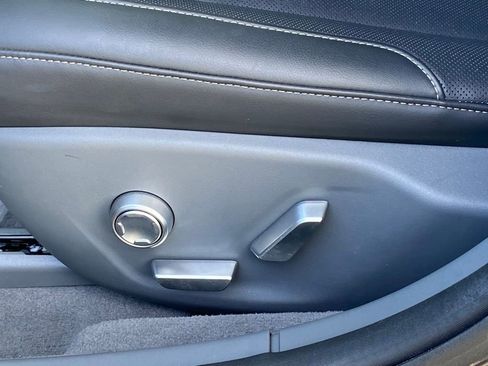Used 2024 Lucid Air Pure RWD image 40