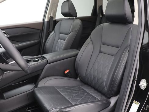 Used 2023 Nissan Rogue Platinum w/ Platinum Premium Package image 17