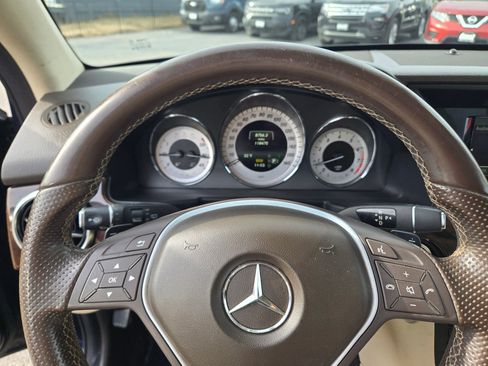 Used 2014 Mercedes-Benz GLK 350 4MATIC w/ Premium 1 Package image 40