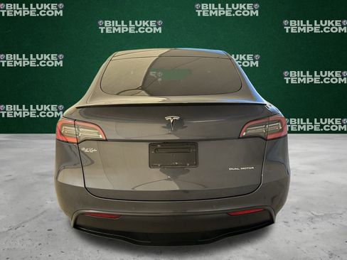 Used 2021 Tesla Model Y Long Range image 8
