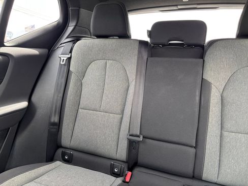 Used 2024 Volvo XC40 B5 Core AWD/4WD image 42