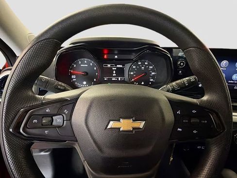 Used 2024 Chevrolet Trax LS image 11