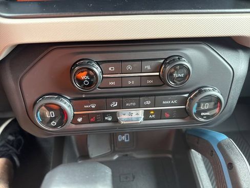 Used 2023 Ford Bronco Wildtrak AWD/4WD image 30
