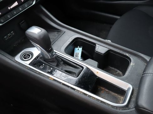 Used 2021 Nissan Sentra SV FWD image 24