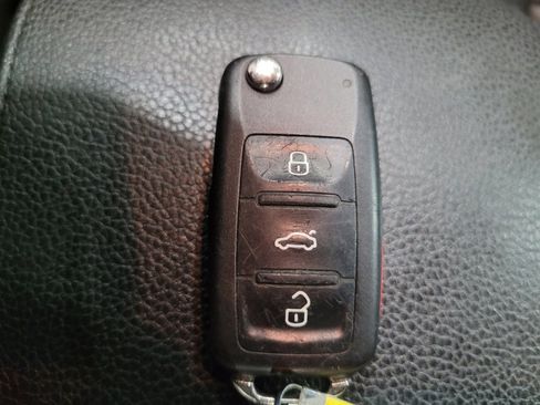 Used 2017 Volkswagen Jetta SE FWD image 32