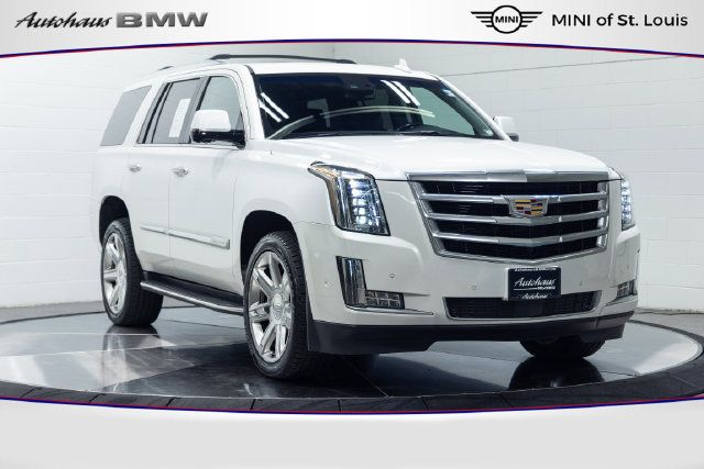 Used 2018 Cadillac Escalade Premium Luxury AWD/4WD image 1