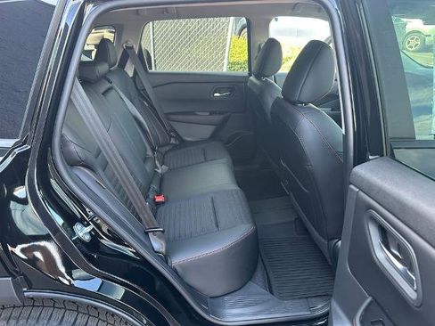 Certified 2025 Nissan Rogue SV AWD/4WD image 27