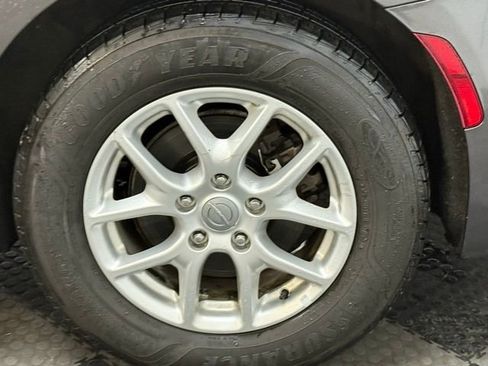 Used 2020 Chrysler Pacifica Touring w/ Cold Weather Group image 14