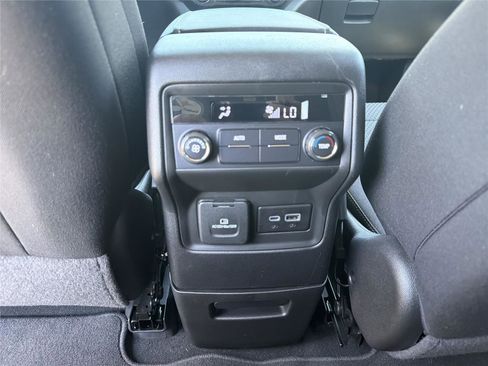 Used 2023 GMC Acadia SLE w/ Driver Convenience Package FWD image 4