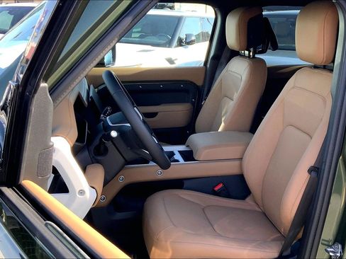 New 2026 Land Rover Defender 130 X-Dynamic SE image 13