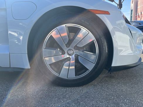 Used 2023 Porsche Taycan RWD image 6