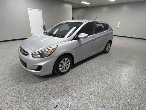 Used 2016 Hyundai Accent SE FWD image 7
