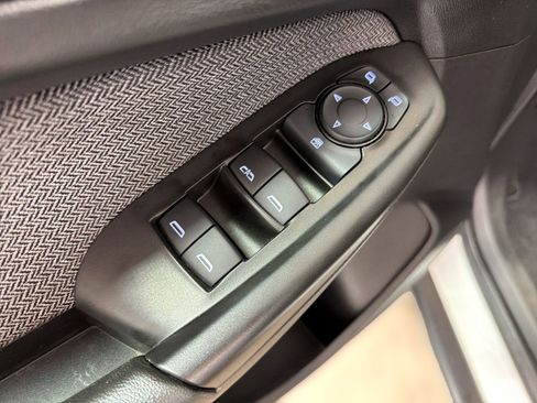 Used 2023 Chevrolet TrailBlazer LT FWD image 12