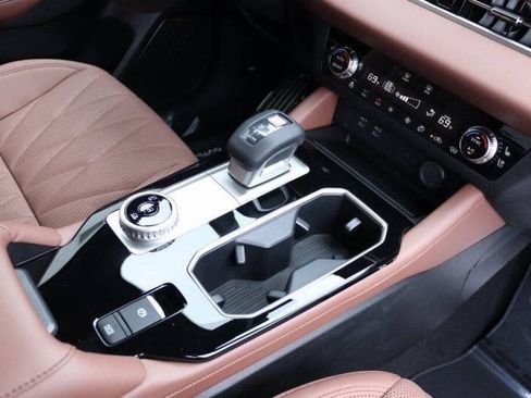 New 2025 Mitsubishi Outlander SEL image 7