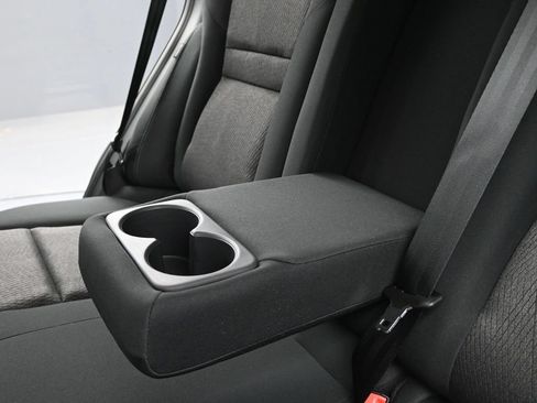 Certified 2026 Nissan Rogue SV FWD image 23