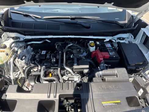 Certified 2025 Nissan Kicks SR FWD image 29