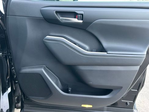 Used 2026 Toyota Highlander XSE image 29