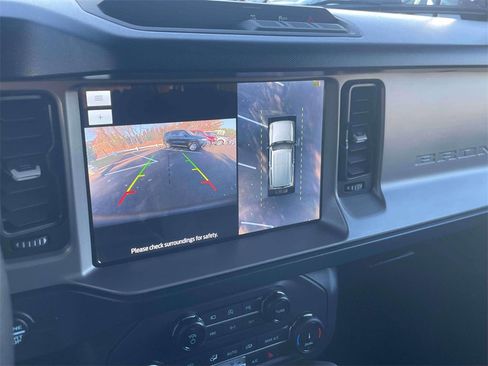 Used 2022 Ford Bronco Outer Banks image 25