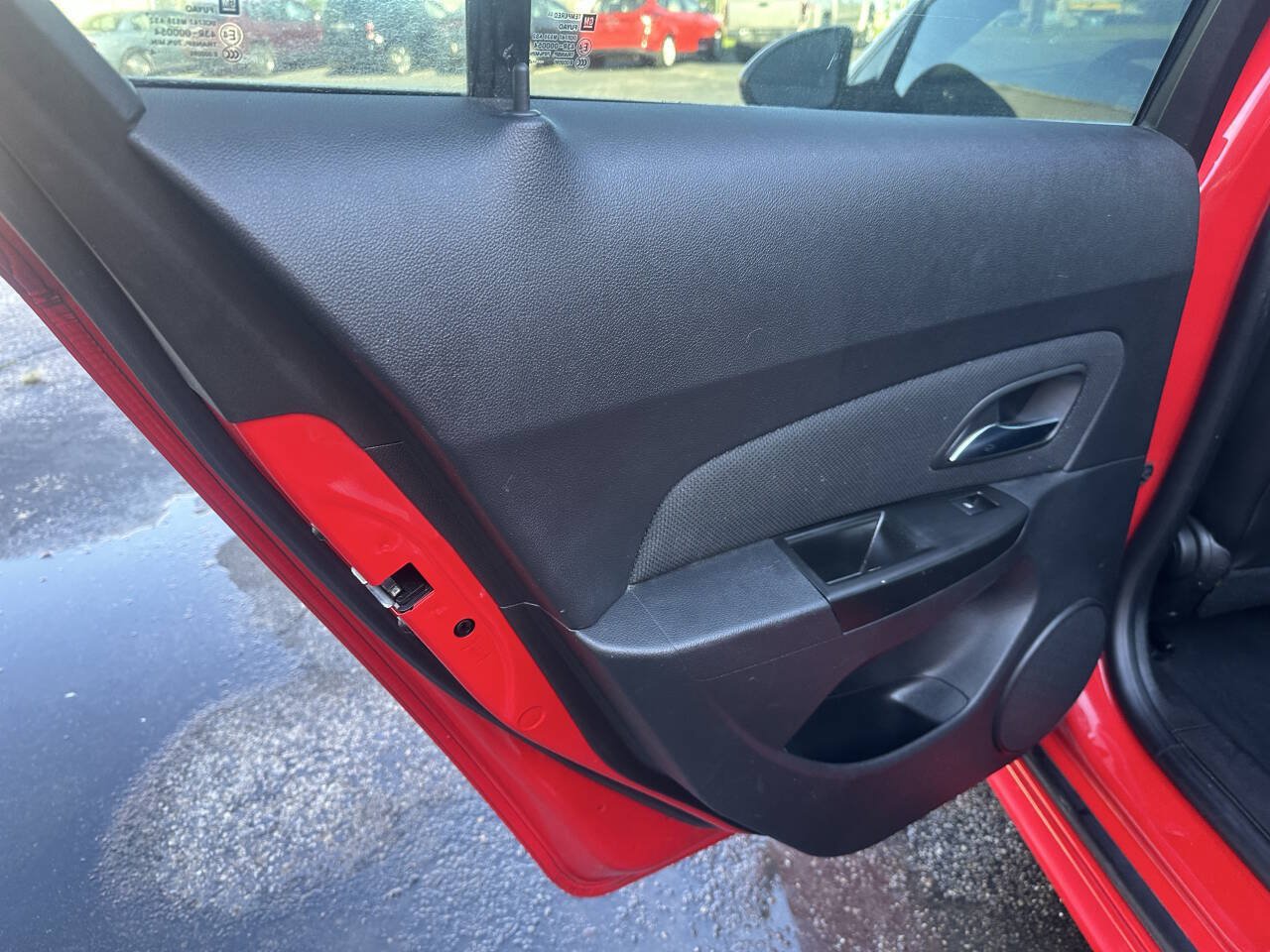 Used 2014 Chevrolet Cruze LT w/ RS Package FWD image 22