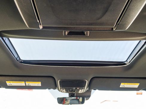 Used 2022 Honda Pilot Black Edition image 19
