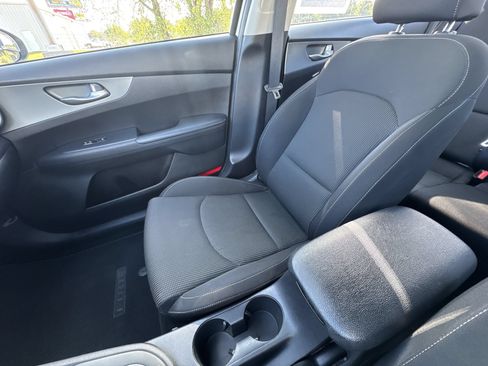 Used 2021 Kia Forte Sedan FWD image 20