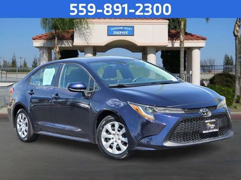 Used 2021 Toyota Corolla LE image 1