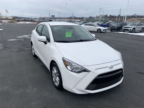 Used 2016 Scion iA image 1