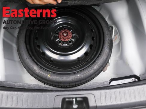 Used 2022 Toyota Corolla LE FWD image 22