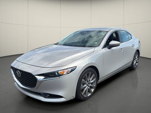 Used 2024 MAZDA MAZDA3 s FWD image 3